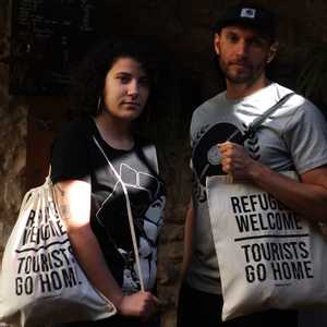 Gym Bag Refugees Welcome /// Tourists Go Home